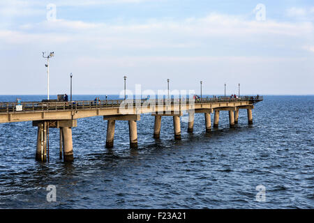 Fishing Pier an der Chesapeake Bay Bridge, Virginia, USA Stockfoto