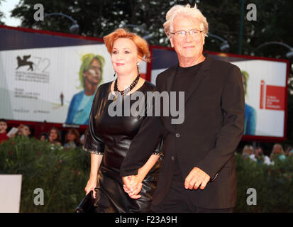 Venedig, Italien. 10. September 2015. Schauspieler Jürgen Prochnow mit Verena Wrengler besucht Premiere erinnern, während des 72. Venedig Film-Festival am 10. September 2015 in Venedig Credit: Andrea Spinelli/Alamy Live News Stockfoto