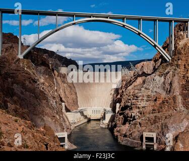 Der Hoover-Staudamm und Bypass-Brücke in Boulder City, Nevada. Stockfoto