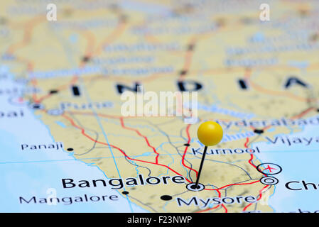 Bangalore, fixiert auf einer Karte von Asien Stockfoto
