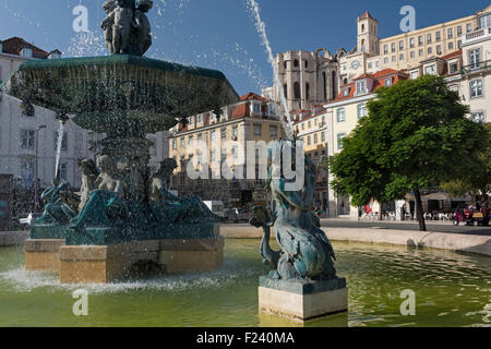 Brunnen in Rossio Platz Baixa Lissabon Portugal Stockfoto