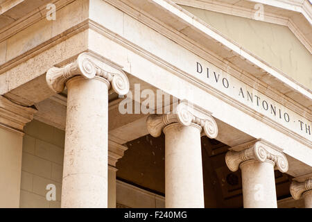 Detail der Kathedrale von St. Antonio, Triest - Italien Stockfoto