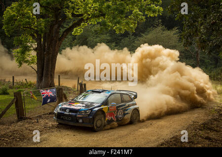 Coffs Harbour, Australien. 11. September 2015. Sebastien Ogier, Volkswagen Motorsport, Special Stage 1. Ogier fertigen Special Stage 1 im 8. Platz aber gelungen, dritte insgesamt in der Zeit für den Tag zu sichern. Bildnachweis: Russell Hunter/Alamy Live-Nachrichten Stockfoto