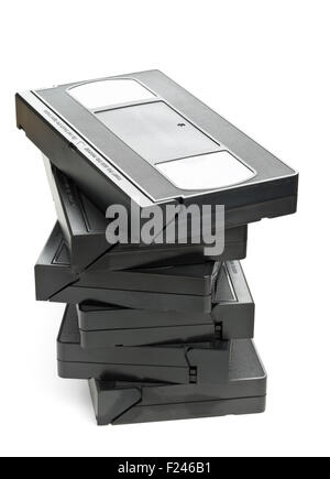 Stapel von analogen video home System (VHS) Band auf weißem Hintergrund Stockfoto