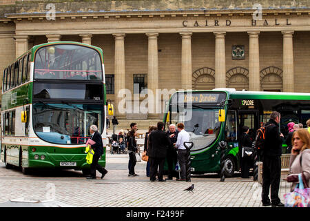 Dundee, Tayside, Scotland, UK, 11. September 2015. Xplore Dundee New City-Bus-Service wird auf 13. September 2015 im Einsatz sein. Xplore Dundee ist Teil der National Express Group ein neues Dundee öffentliches Verkehrsmittel mit einer neuen Flotte von Bussen für die Stadt werden. Bildnachweis: Dundee Photographics / Alamy Live News. Stockfoto