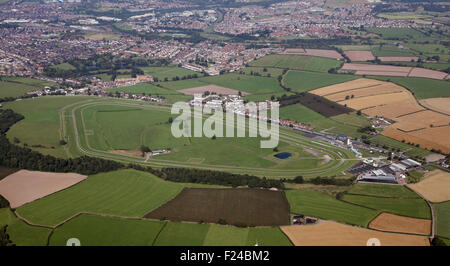 Luftaufnahme von Carlisle Pferderennbahn in Cumbria, National Hunt Pferderennen Track, Cumbria, Großbritannien Stockfoto