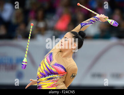 Stuttgart, Deutschland. 11. September, 2015. Jana Berezko-Marggrander Deutschlands im kombinierten Wettbewerb auf die rhythmische Gymnastik WM 2015 in Stuttgart, Deutschland, 11. September 2015. Bildnachweis: Dpa picture Alliance/Alamy Live News Stockfoto