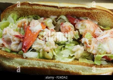 Ein McLobster Sandwich in Nova Scotia, Kanada. Die Hummer-Roll-Sandwiches serviert Ihnen Fast Food-Restaurants in Atlantik-Kanada. Stockfoto