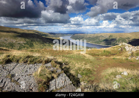 Sommer-Blick über Haweswater, Nationalpark Lake District, Cumbria, England, UK Stockfoto