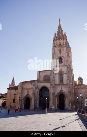 Blick auf die Kathedrale von den San Salvador Oviedo, Asturien - Spanien Stockfoto