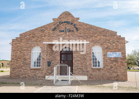 LOERIESFONTEIN, Südafrika - 11. August 2015: The Full Gospel Church in Loeriesfontein, einer kleinen Stadt in der Provinz Northern Cape Stockfoto