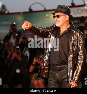 Venedig, Italien. 11. September 2015. Italienische Sänger Vasco Rossi am roten Teppich Gesturesduring 72. Filmfestival von Venedig am 11. September 2015 in Venedig Credit: Andrea Spinelli/Alamy Live News Stockfoto