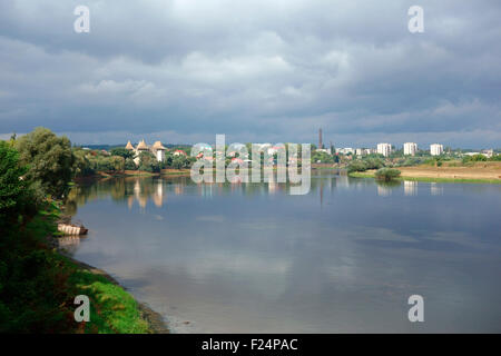 Mittelalterliche Festung in Soroca am Ufer des Dnjestr und das Stadtbild, Republik Moldau Stockfoto