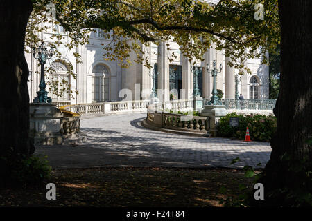 Marmor-Haus, "Sommerhaus" Alva und Wiliam K. Vanderbilt in Newport, RI, USA. Stockfoto