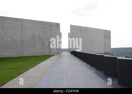 Shanksville, Pennsylvania, USA. 11. September, 2015. Der neu geweihten Flight 93 National Memorial zum Gedenken an die 40 Passagiere und Besatzung von Flug 93, die Terroristen um das Kapitol am 14. Jahrestag der 9/11 Anschläge gegen die Vereinigten Staaten 11. September 2015 in Shanksville, Pennsylvania anzugreifen gestoppt. Stockfoto