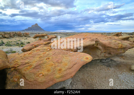 Die steife Landschaft der Fabrik Butte Recreation Area in Luna Mesa entlang der Autobahn 24 zwischen Hanksville und Capitol Reef in Utah Stockfoto