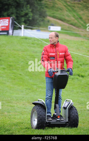 Blair Atholl, Schottland. 12. September 2015. Longines FEI European Eventing Championships 2015, Blair Castle. Michael Jung (GER) Reiten seinem Segway rund um den Langlauf Kurs Kredit: Julie Priestley/Alamy Live News Stockfoto