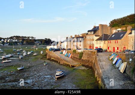 Frankreich, Finistere, Iroise sehen, Armorique regionaler Naturpark, Le Conquet, Hafen Stockfoto