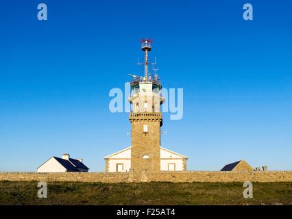 Frankreich, Finistere, Iroise-See, Plogoff, Pointe du Raz, das Semaphor von der Pointe du Raz Stockfoto