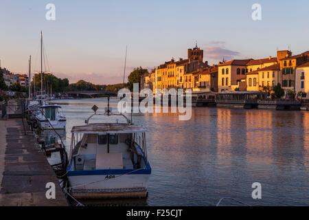 Frankreich, Herault, Agde, die Stadt, die Ufer des Flusses Herault Stockfoto