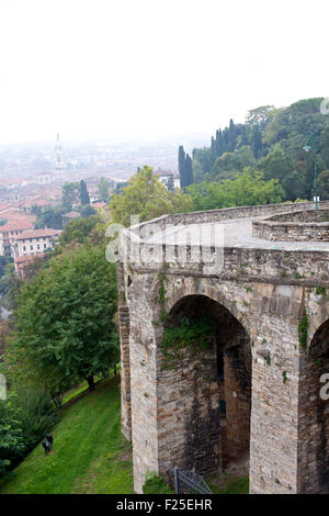 Alte Brücke, Bergamo Alta - Italien Stockfoto