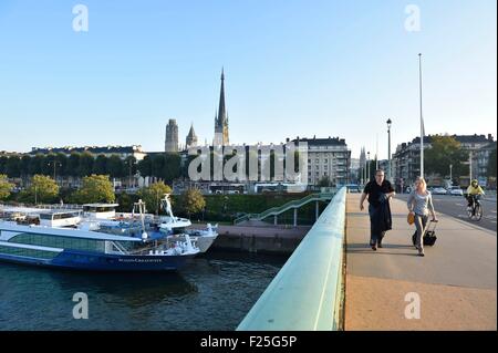 Frankreich, Seine Maritime, Rouen, Kathedrale Notre-Dame und Kais Seineufer Stockfoto