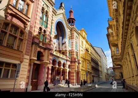 Tschechien, Prag, Nove Mesto, Jubilee Synagoge oder Synagoge in Jerusalem im mozarabischen Stil gestaltet Stockfoto