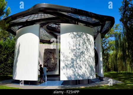 Frankreich, Var, Le Muy, Fondation Bernar Venet, Kapelle, entworfen von Frank Stella, seine monumentalen Werke unterzubringen Stockfoto