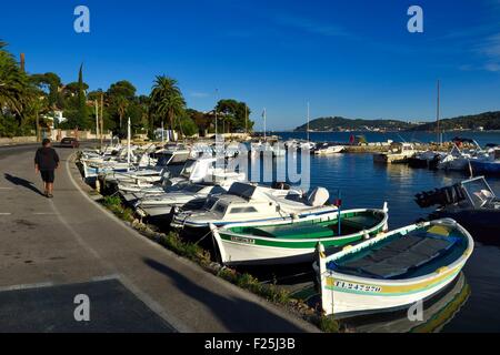 Frankreich, Var, Rade (Reede) von Toulon, La Seyne-sur-Mer, Bereich von Tamaris, kleine port du Manteau an der Corniche Michel Pacha Stockfoto