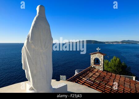 Frankreich, Var, Rade (Reede) von Toulon, cap Brun, Statue der Jungfrau Maria auf die Kapelle Notre Dame du Cap Falcon Stockfoto