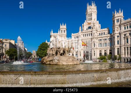Spanien, Madrid, Plaza de Cibeles, der Fuente de Cibeles und das Palace of Communications (Palacio de Comunicaciones) am unteren Stockfoto