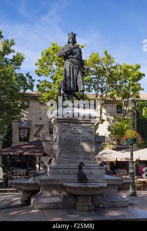 Frankreich, Gard, Aigues Mortes, Statue von Saint Louis Stockfoto