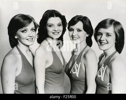 DIE NOLANS Promo-Foto der irisch-englischen Girl-Group über 1980 mit Bernie Coleen auf der rechten Seite Stockfoto