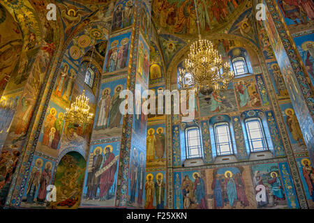 Malerei und Mosaik im Inneren des Erlösers auf die verschüttete Blut-Kathedrale in St. Petersburg. Russland Stockfoto