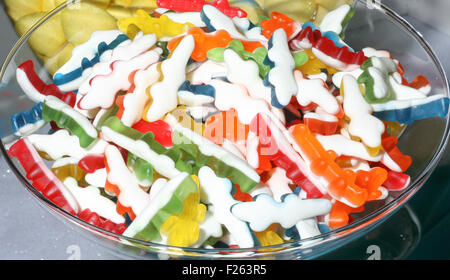 Viele farbige gummiartige Bonbons für Taufe Partei. Stockfoto