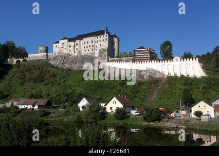 Burg Cesky Sternberk, Tschechien, Europa mittelalterliche Landschaft Weitblick Stockfoto