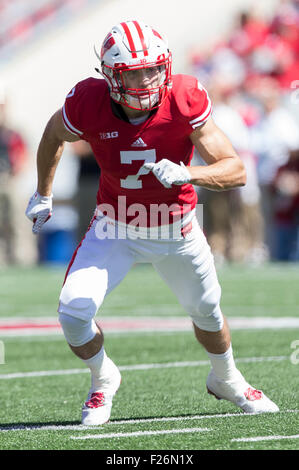 Madison, Wisconsin, USA. 12. September 2015. Wisconsin Badgers Michael Caputo #7 Ib Sicherheitsaktion während der NCAA Football-Spiel zwischen den Miami (Ohio) Redhawks und die Wisconsin Badgers im Camp Randall Stadium in Madison, Wisconsin. Wisconsin besiegte Miami (Ohio) 58-0. Bildnachweis: Cal Sport Media/Alamy Live-Nachrichten Stockfoto