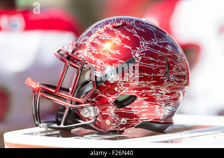 Madison, Wisconsin, USA. 12. September 2015. Miami-Helm während der NCAA Football-Spiel zwischen den Miami (Ohio) Redhawks und die Wisconsin Badgers im Camp Randall Stadium in Madison, Wisconsin. Wisconsin besiegte Miami (Ohio) 58-0. Bildnachweis: Cal Sport Media/Alamy Live-Nachrichten Stockfoto