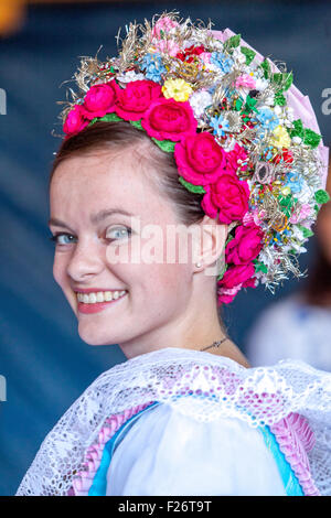 Tschechische Folklore Europäische Volksporträt Frau in Tracht, Velke Pavlovice, Südmähren, Tschechische Republik, Europa Stockfoto