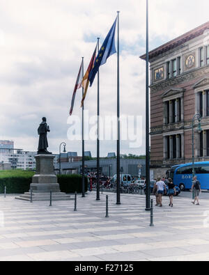 Karl August Fürst von Hardenberg (1750-1822)-Statue vor der Berliner Stadtverordnetenversammlung, House Of Representatives, Berlin Stockfoto