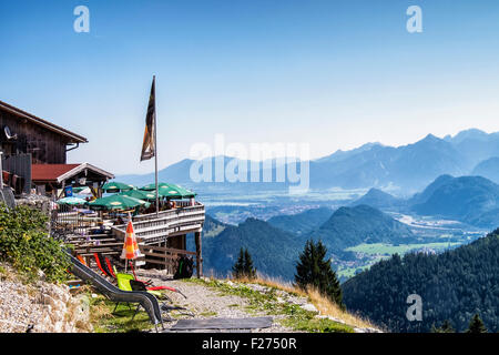 Bayerische Alpen, Breitenberg Berg, Deutschland. Mountain Top Restaurant für Bergsteiger und Skifahrer Stockfoto