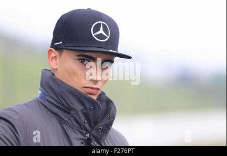 Oschersleben, Deutschland. 13. Sep, 2015. DTM-Spitzenreiter Pascal Wehrlein vor der DTM Deutsche Tourenwagenmeisterschaft in der Etropolis-Arena in Oschersleben, Deutschland, 13. September 2015. Foto: JENS WOLF/DPA/Alamy Live-Nachrichten Stockfoto