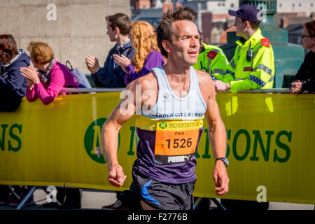 Newcastle, UK. 13. September 2015. Läufer teilnehmen in 2015 große Norden laufen Credit: Thomas Jackson/Alamy Live News Stockfoto