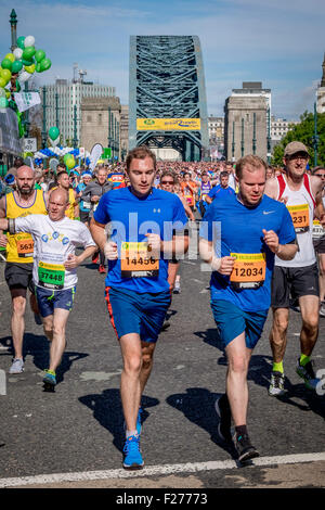 Newcastle, UK. 13. September 2015. Läufer teilnehmen in 2015 große Norden laufen Credit: Thomas Jackson/Alamy Live News Stockfoto