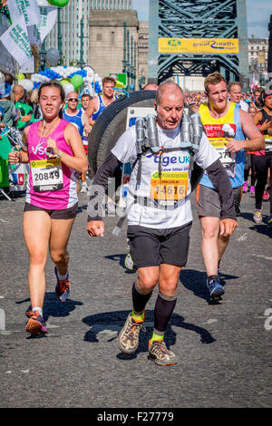 Newcastle, UK. 13. September 2015. Läufer teilnehmen in 2015 große Norden laufen Credit: Thomas Jackson/Alamy Live News Stockfoto