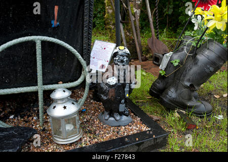 Swansea, Großbritannien. 12. Sep, 2015. Ein Tribut an die 4 Bergleute, mit vielen Fotos, die zeigen, die Männer in glücklicheren Zeiten. Bildnachweis: roger tiley/Alamy Live-Nachrichten Stockfoto