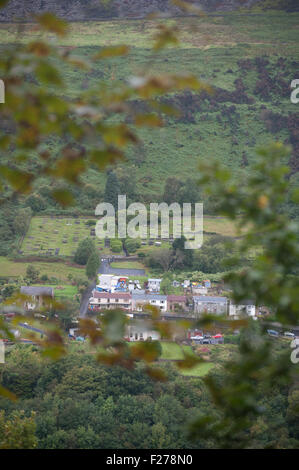 Swansea, Großbritannien. 12. Sep, 2015. Die 4 Bergleute ums Leben in den Gleision Grubenunglück im Jahr 2011 gehört begraben in den Friedhof, der über die Mine aussieht. Bildnachweis: roger tiley/Alamy Live-Nachrichten Stockfoto