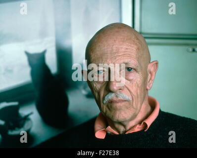 AJAXNETPHOTO. PARIS, FRANKREICH. -FRANZÖSISCHE HUMANISTISCHE FOTOGRAF - WILLY RONIS. FOTO: JONATHAN EASTLAND/AJAX REF: 61401 2028 Stockfoto