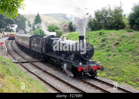 Vintage Dampfmaschinen nehmen Teil an einem Gala-Wochenende - Llangollen, Wales. Stockfoto