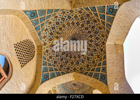 Nasir Al-Mulk Moschee Kuppel Mosaik Stockfoto